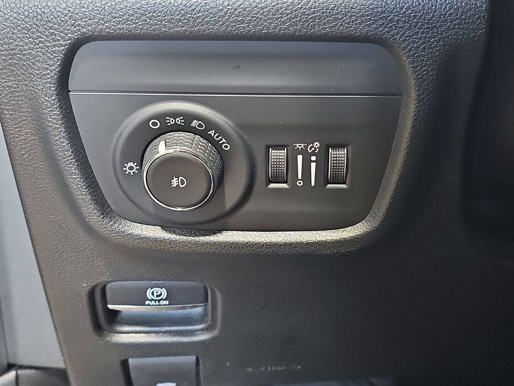 2022 JEEP GRAND CHEROKEE L - Image 28