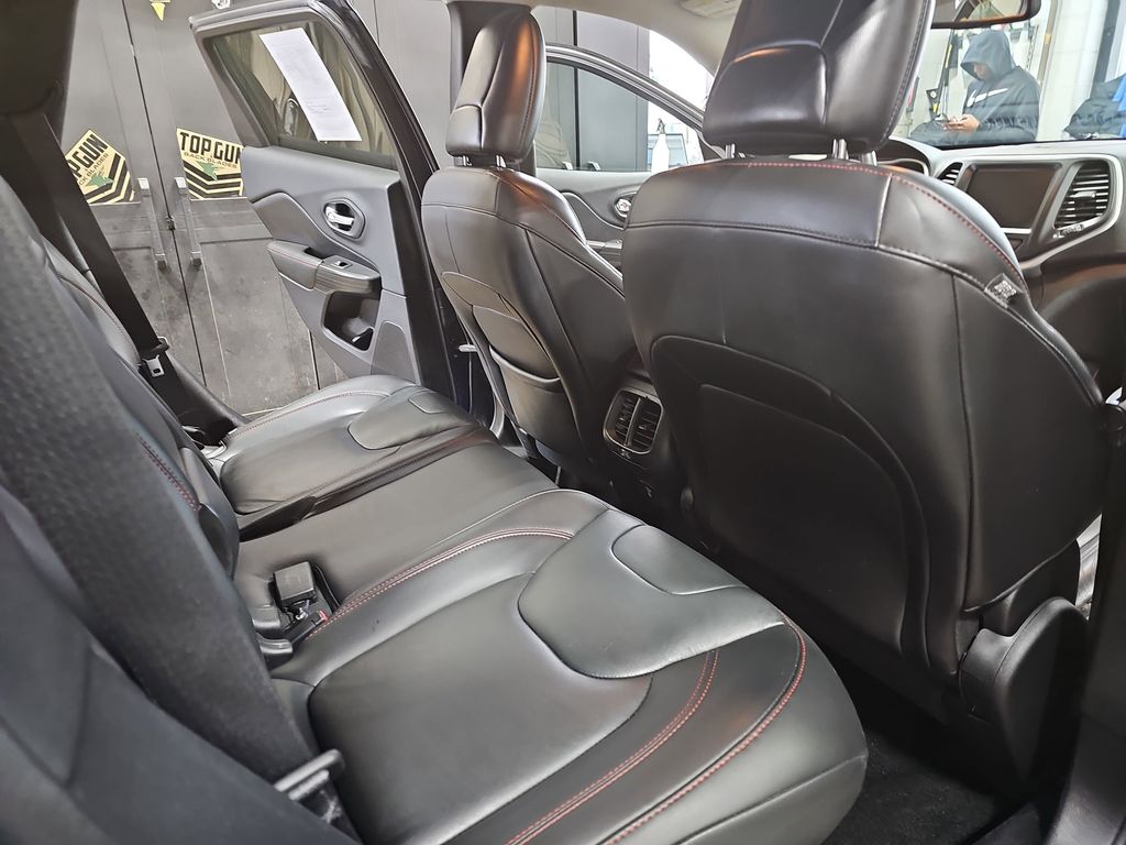 2016 JEEP CHEROKEE - Image 11