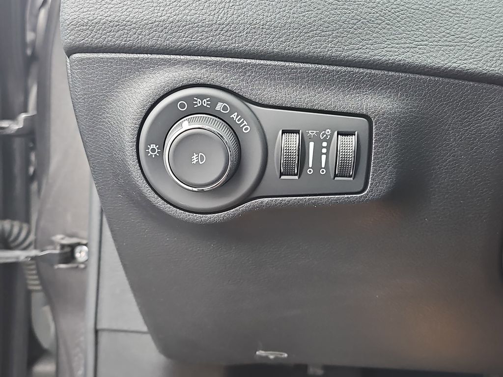 2021 JEEP COMPASS - Image 24