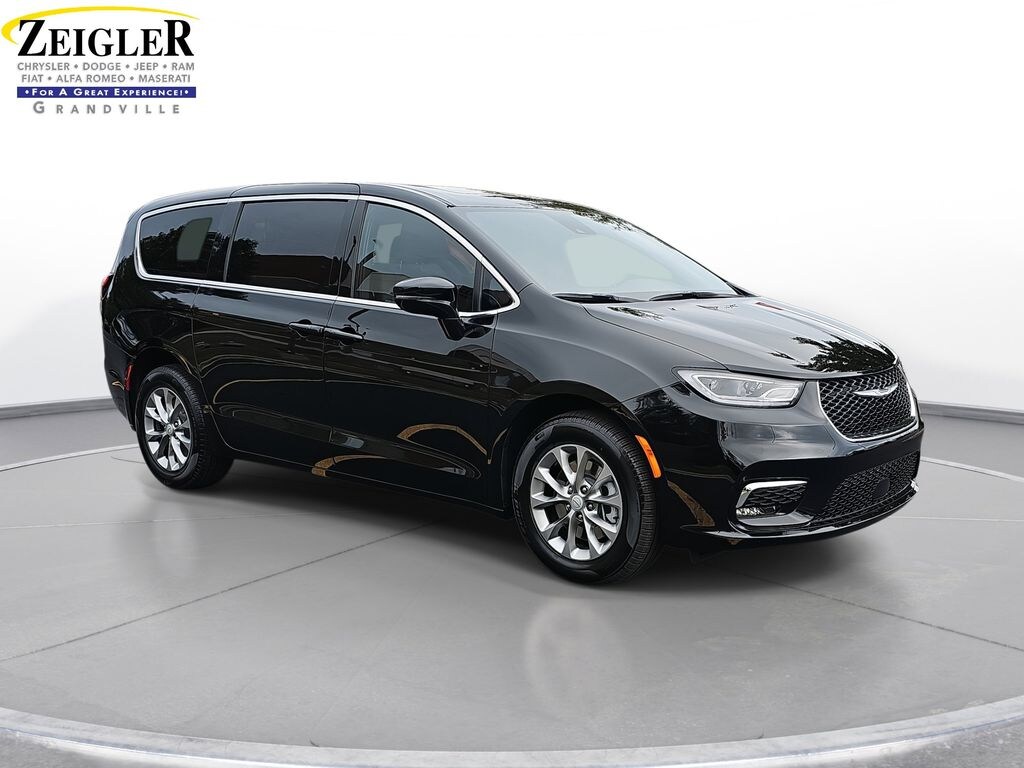 New 2026 Chrysler Pacifica SELECT AWD Passenger Van