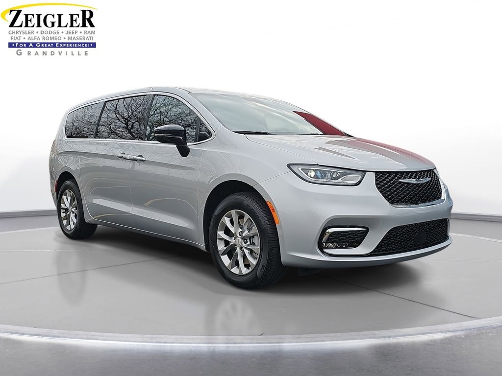 New 2026 Chrysler Pacifica SELECT AWD Passenger Van