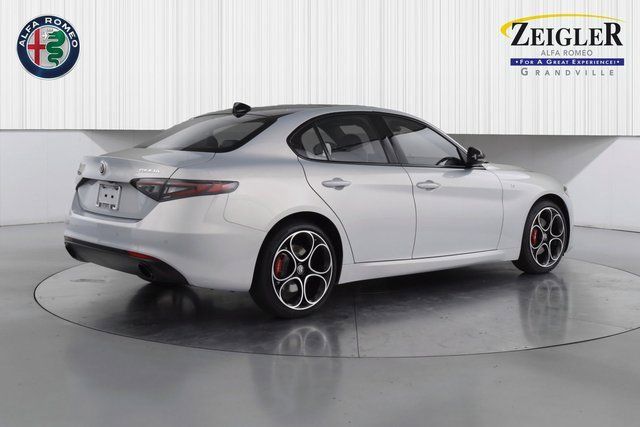2024 ALFA ROMEO GIULIA (952) - Image 3