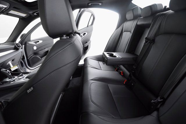 2024 ALFA ROMEO GIULIA (952) - Image 14