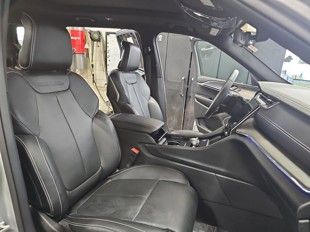 2024 JEEP GRAND CHEROKEE L - Image 10