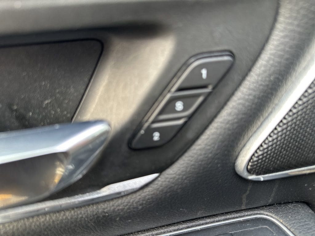 2021 RAM 1500 - Image 7