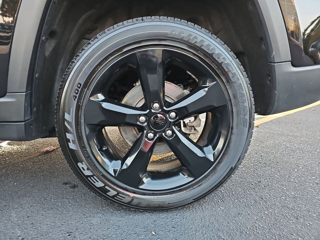 2022 JEEP GRAND CHEROKEE - Image 33