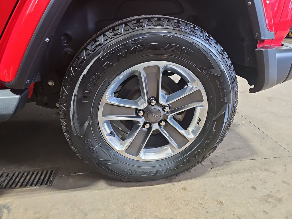 2022 JEEP WRANGLER - Image 33