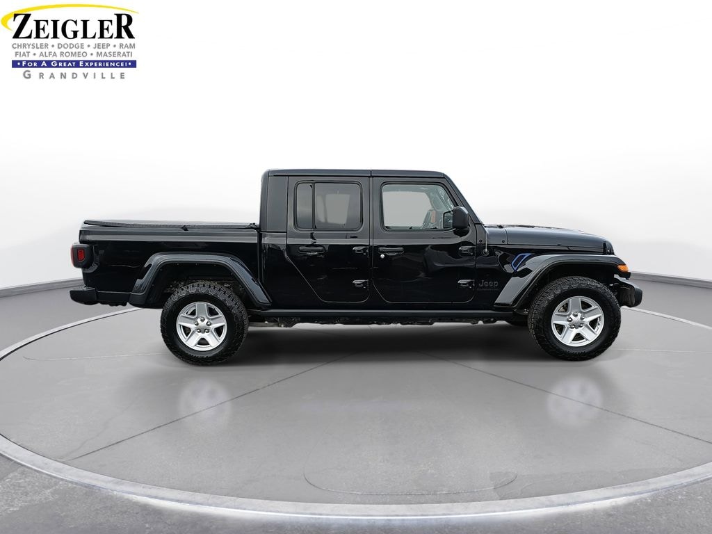 Used 2022 Jeep Gladiator Sport Truck Crew Cab