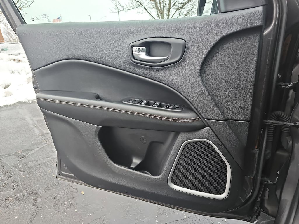 2021 JEEP COMPASS - Image 25