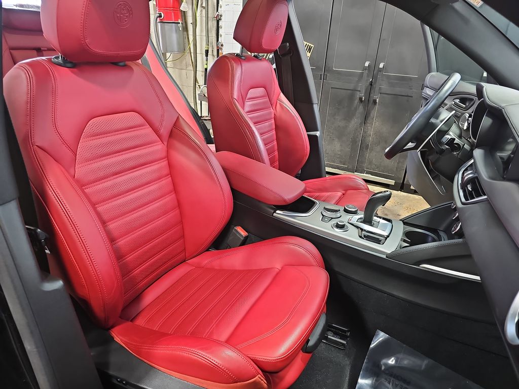 2023 ALFA ROMEO STELVIO - Image 10