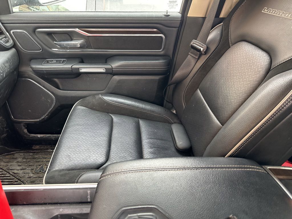 2021 RAM 1500 - Image 5