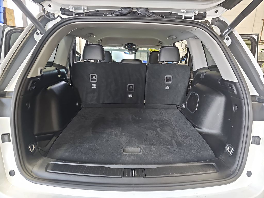 2023 JEEP GRAND CHEROKEE - Image 12