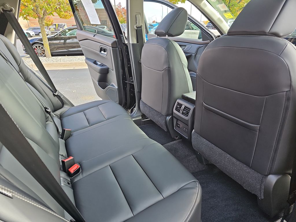 2023 NISSAN ROGUE - Image 11