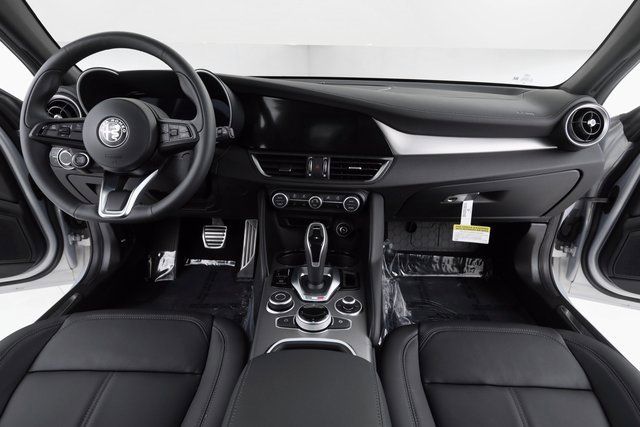 2024 ALFA ROMEO GIULIA (952) - Image 10