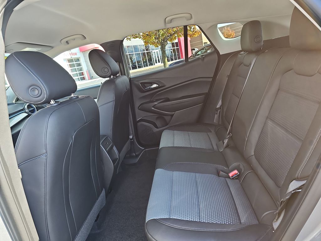 2025 CHEVROLET TRAX - Image 13