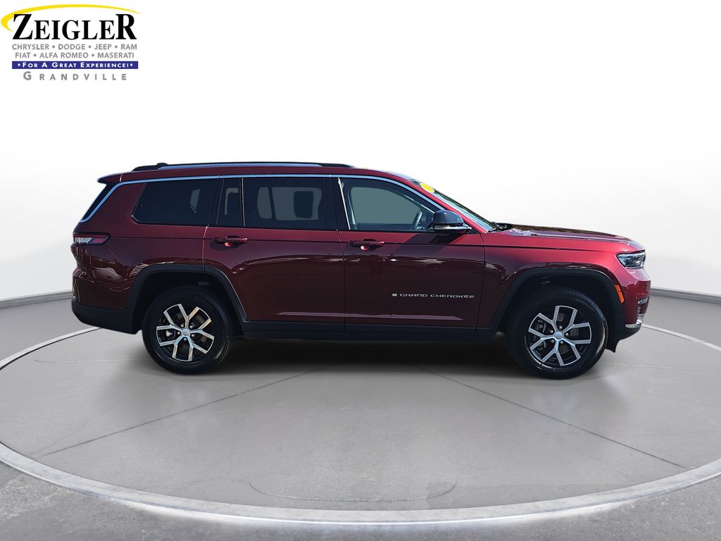 2023 Jeep Grand Cherokee Limited photo 4
