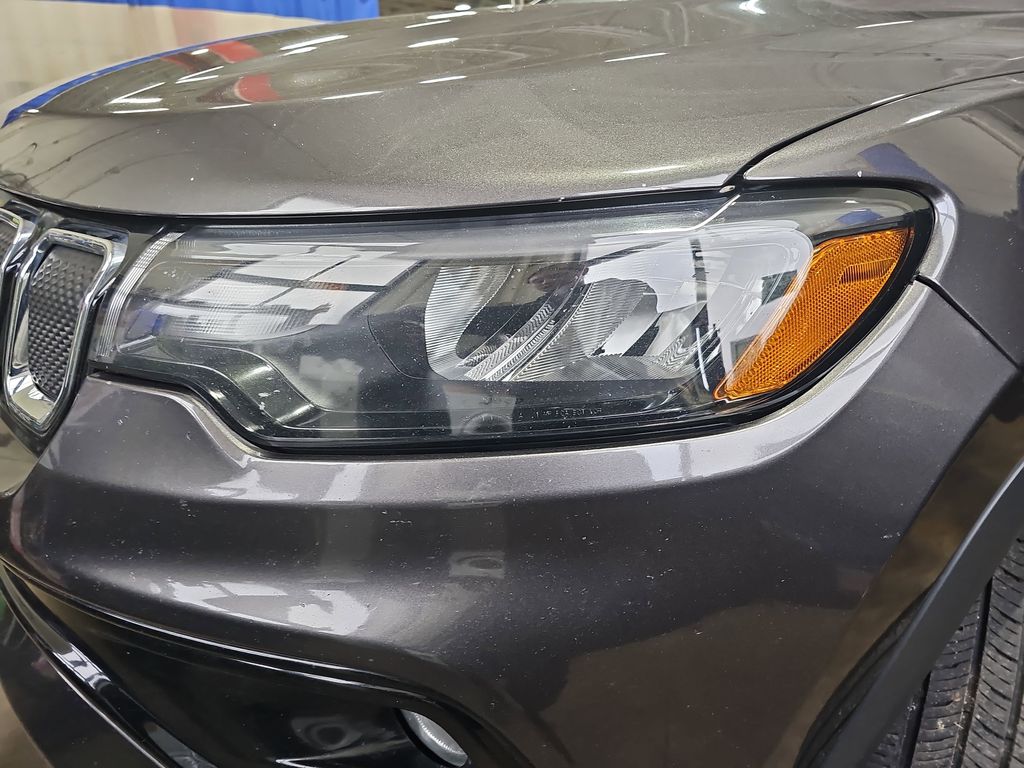 2022 JEEP COMPASS - Image 30