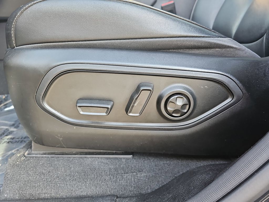 2022 JEEP GRAND CHEROKEE L - Image 30