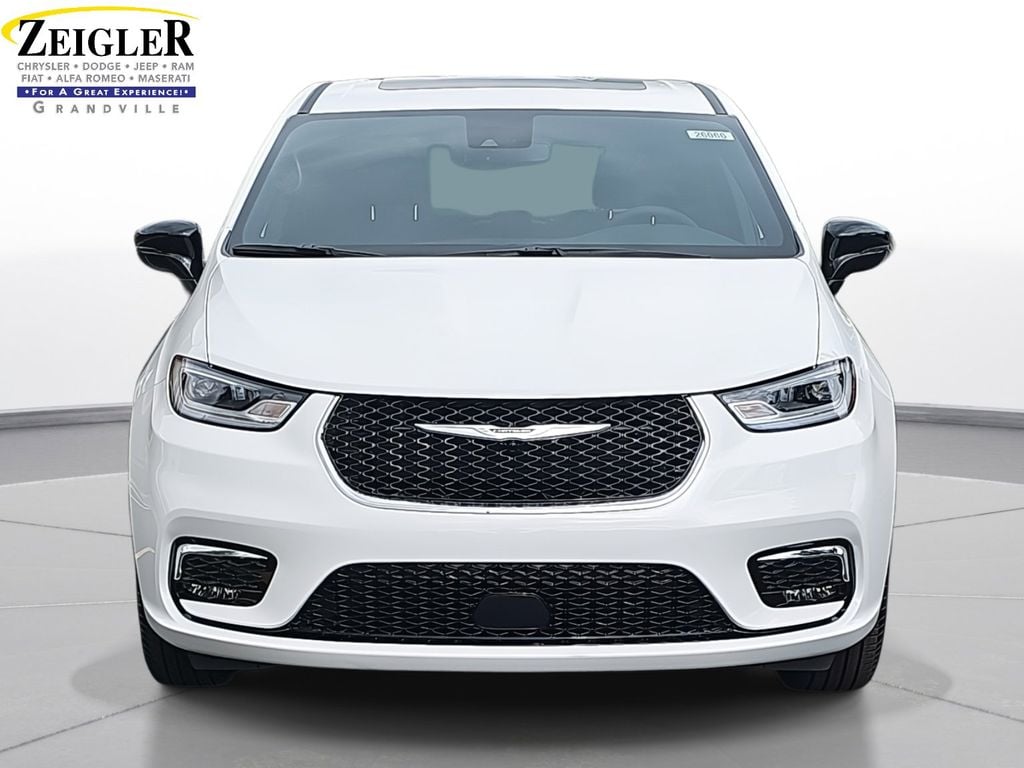 New 2026 Chrysler Pacifica SELECT AWD Passenger Van