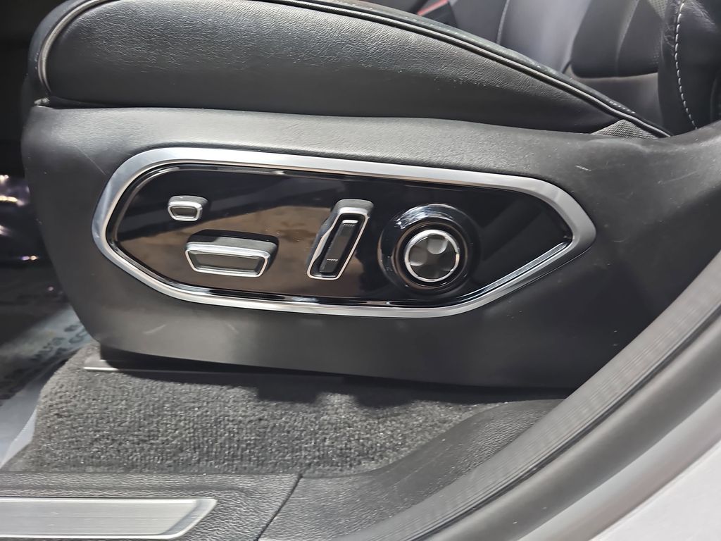 2024 JEEP GRAND CHEROKEE L - Image 30