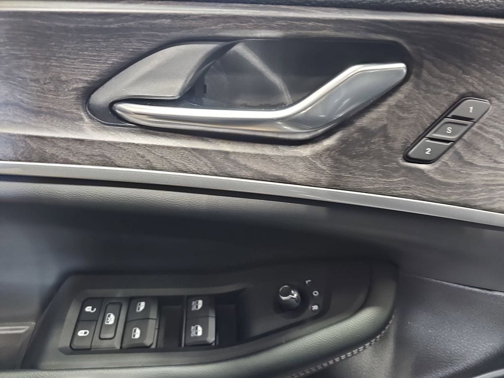 2022 JEEP GRAND CHEROKEE L - Image 30