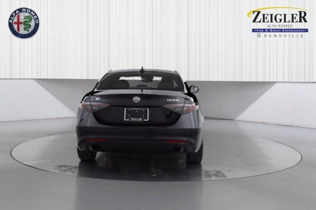 New 2024 Alfa Romeo Giulia SPRINT AWD Sedan