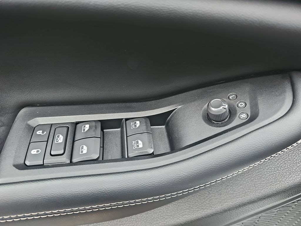 2023 JEEP GRAND CHEROKEE - Image 28