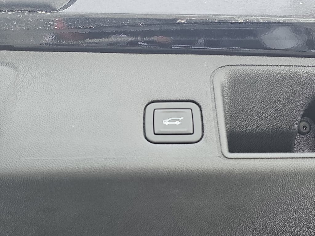 2024 GMC TERRAIN - Image 13