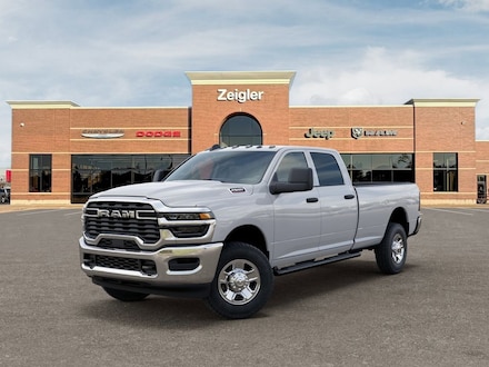 2026 Ram 2500 TRADESMAN CREW CAB 4X4 8' BOX Pickup