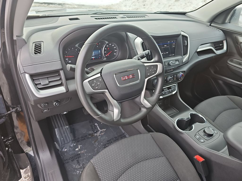 2024 GMC TERRAIN - Image 16