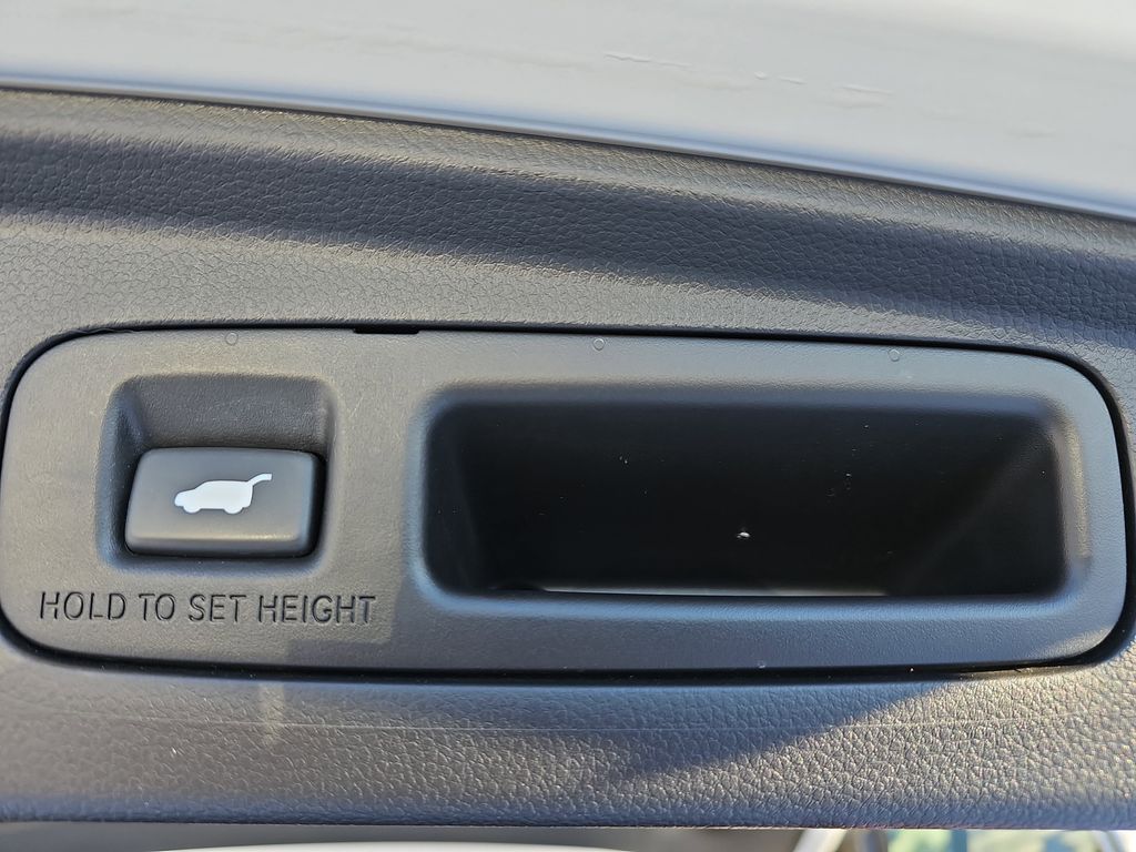 2023 HONDA CR-V - Image 13