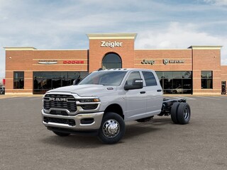 2026 Ram 3500 Chassis Cab TRADESMAN CREW   4X4 60' CA Pickup