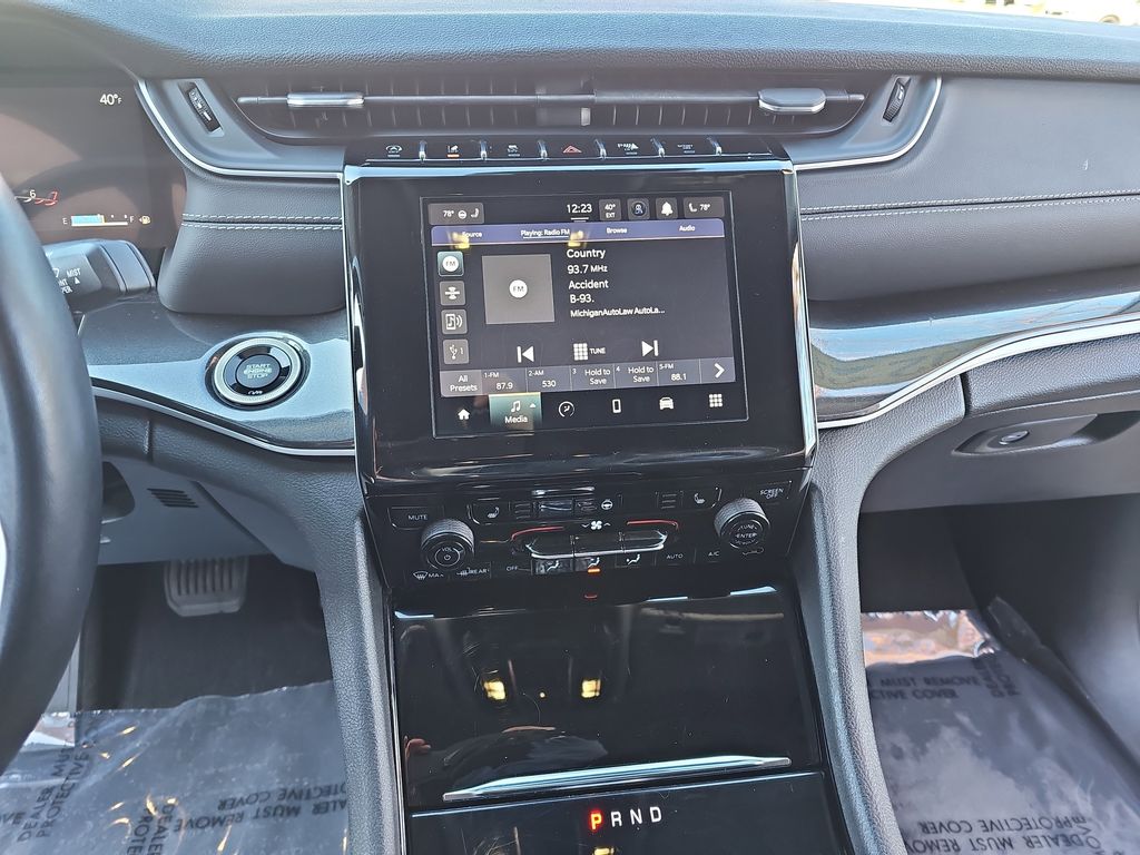 2022 JEEP GRAND CHEROKEE L - Image 21