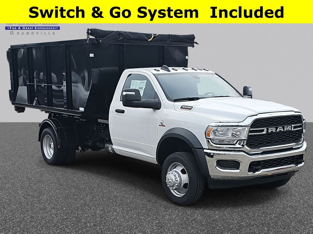 New 2024 Ram 5500 Chassis Cab TRADESMAN REGULAR 4X4 84' CA Pickup