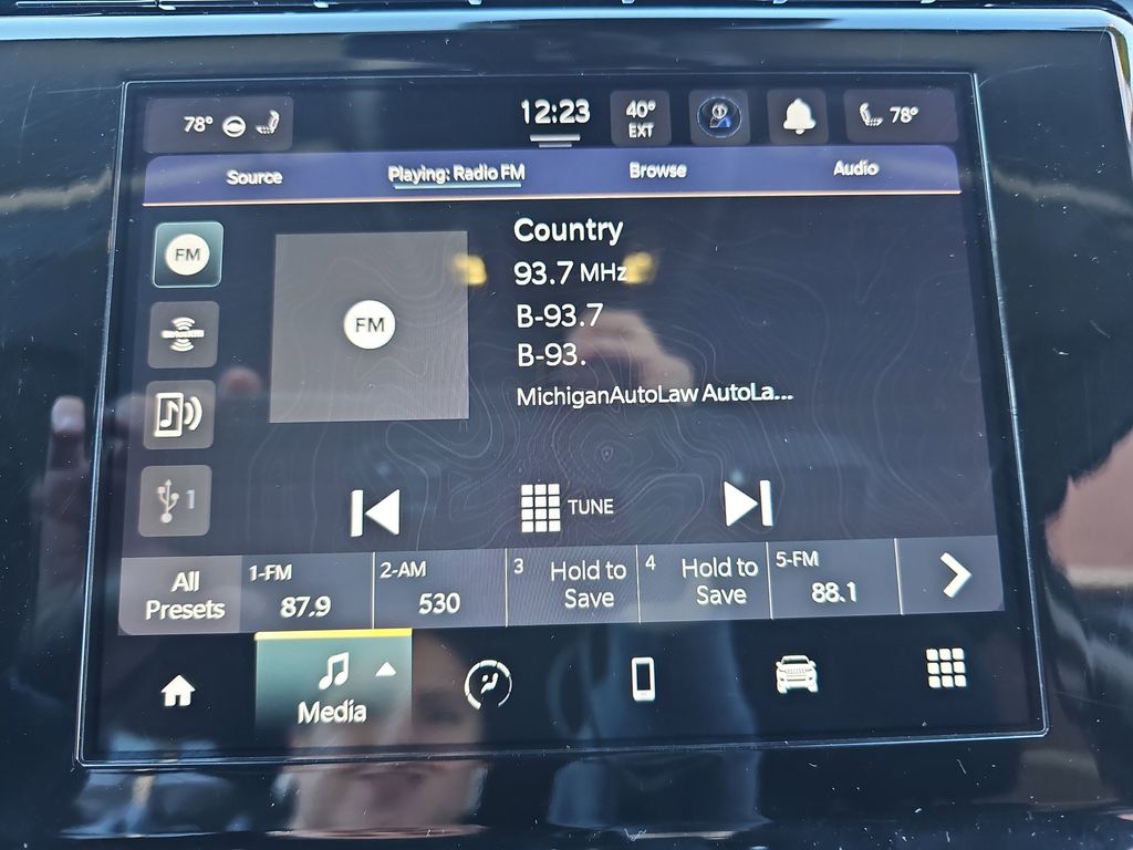 2022 JEEP GRAND CHEROKEE L - Image 23