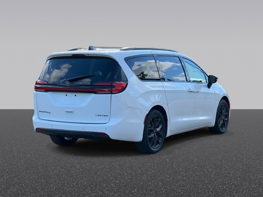 Certified 2025 Chrysler Pacifica Limited Van Passenger Van