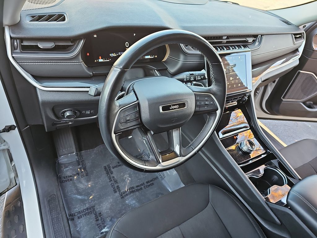 2022 JEEP GRAND CHEROKEE L - Image 17