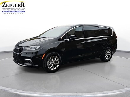 2026 Chrysler Pacifica SELECT AWD Passenger Van