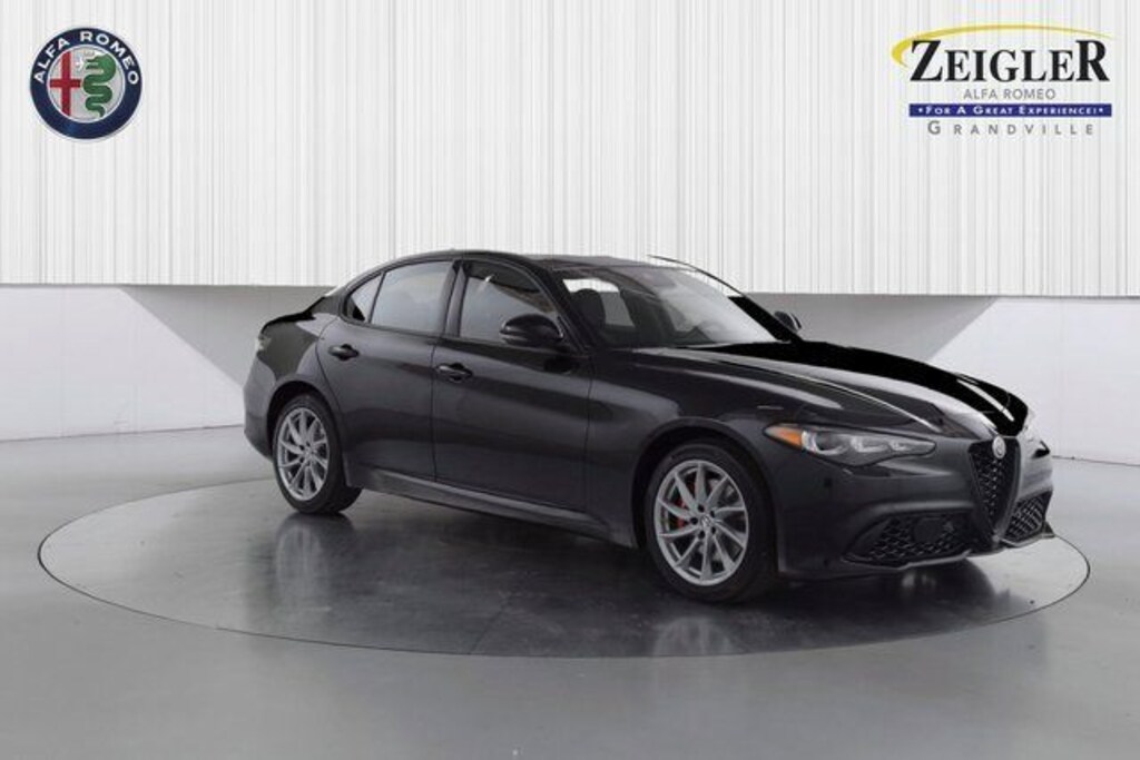 New 2024 Alfa Romeo Giulia SPRINT AWD Sedan