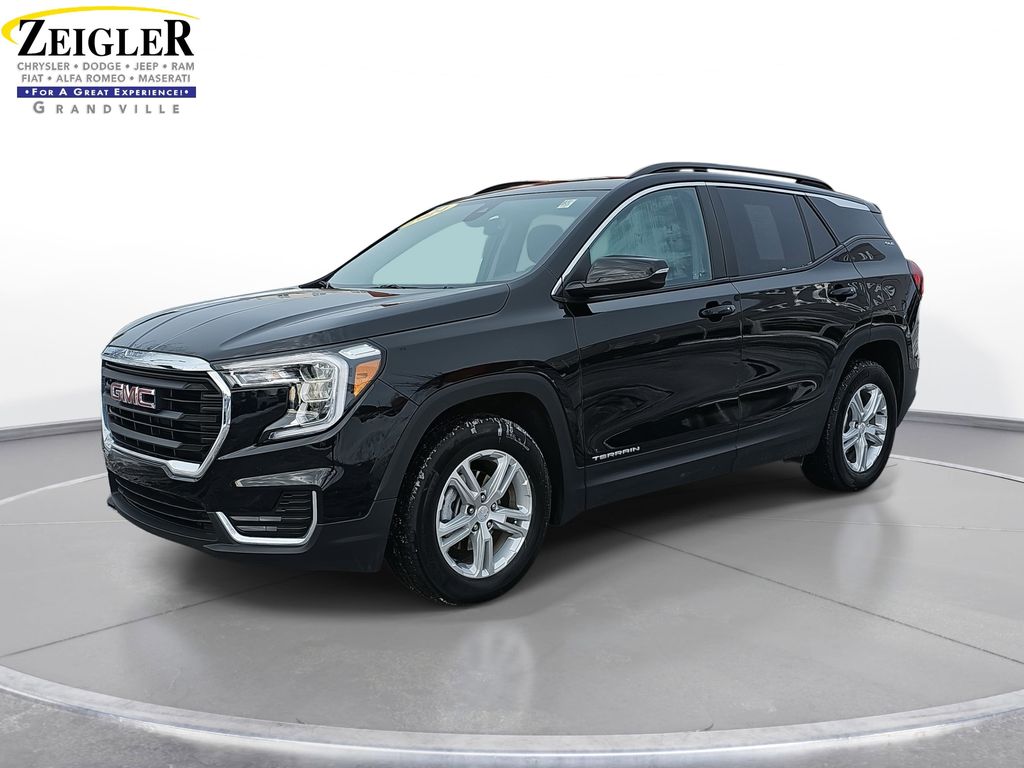 2024 GMC Terrain SLE's photo