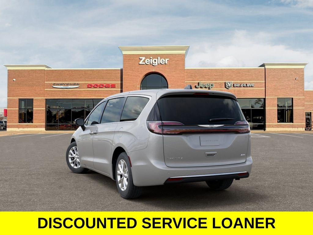 New 2026 Chrysler Pacifica SELECT AWD Passenger Van