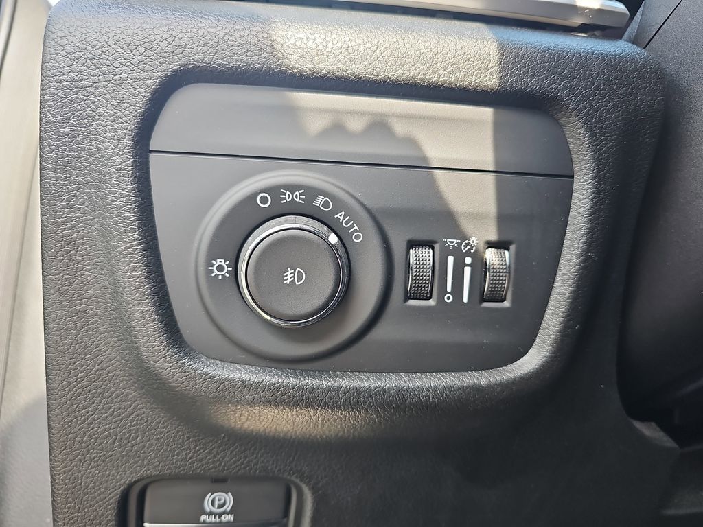 2022 JEEP GRAND CHEROKEE L - Image 27