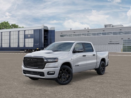2026 Ram 1500 LARAMIE CREW CAB 4X4 5'7 BOX Pickup
