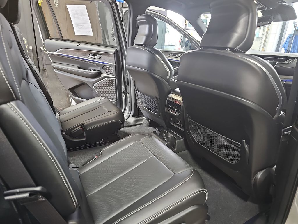 2024 JEEP GRAND CHEROKEE L - Image 11