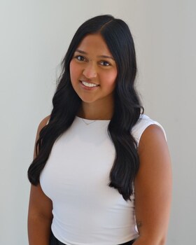 Staff member Eva Ortiz from ID_ee1f1df230cd