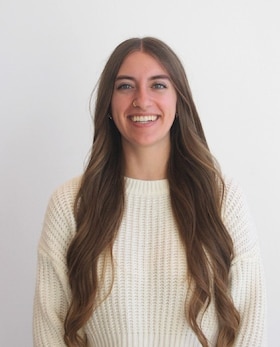 Staff member Mia Tubergen from ID_e073a27747fb