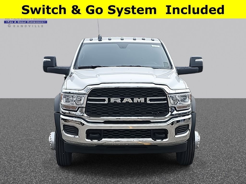 New 2024 Ram 5500 Chassis Cab TRADESMAN REGULAR 4X4 84' CA Pickup