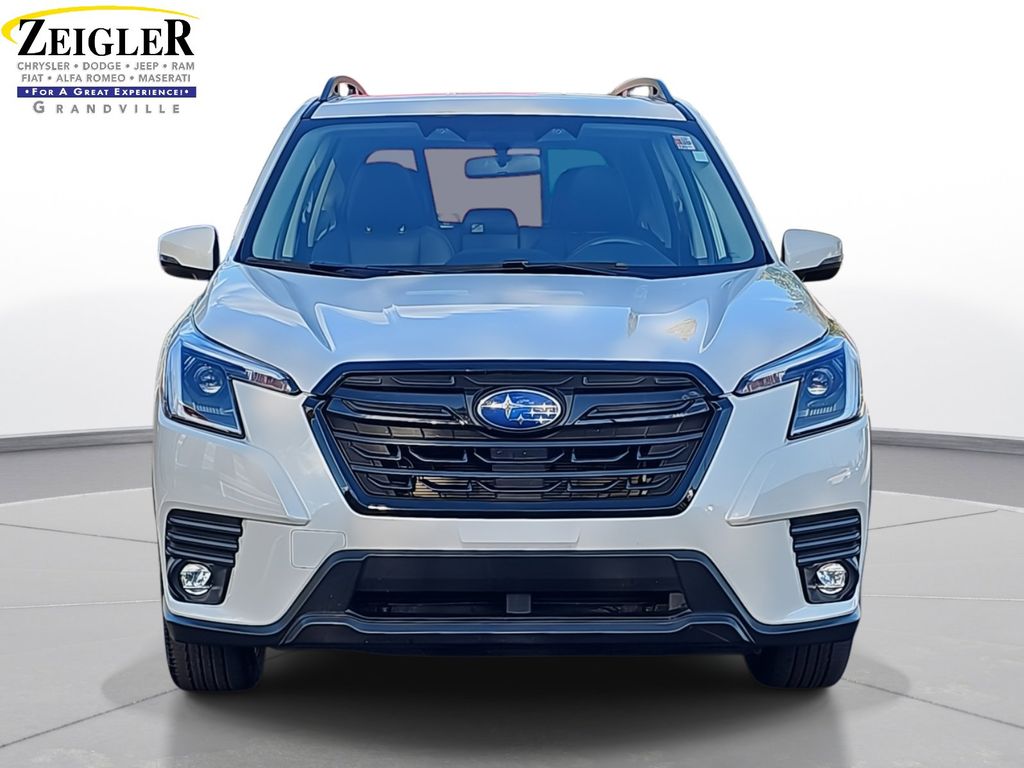 2024 Subaru Forester Limited photo 2