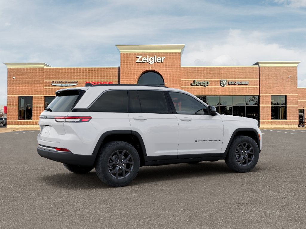 New 2027 Jeep Grand Cherokee 2 Row LAREDO 4X4 Sport Utility