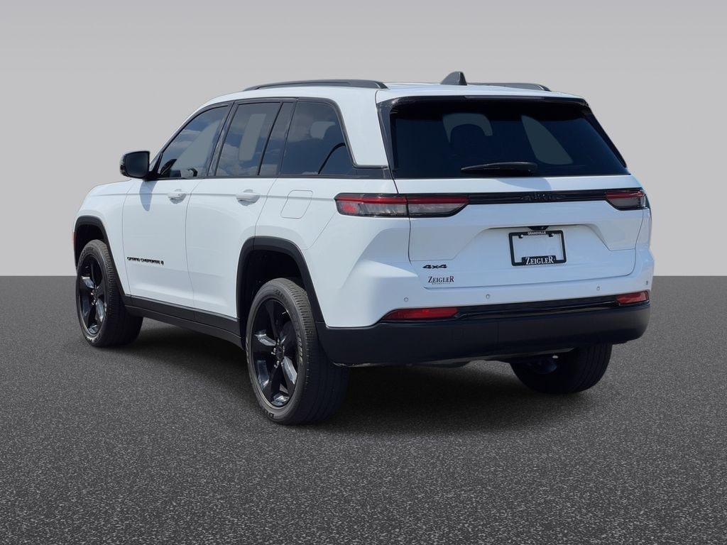 Certified 2022 Jeep Grand Cherokee Altitude SUV